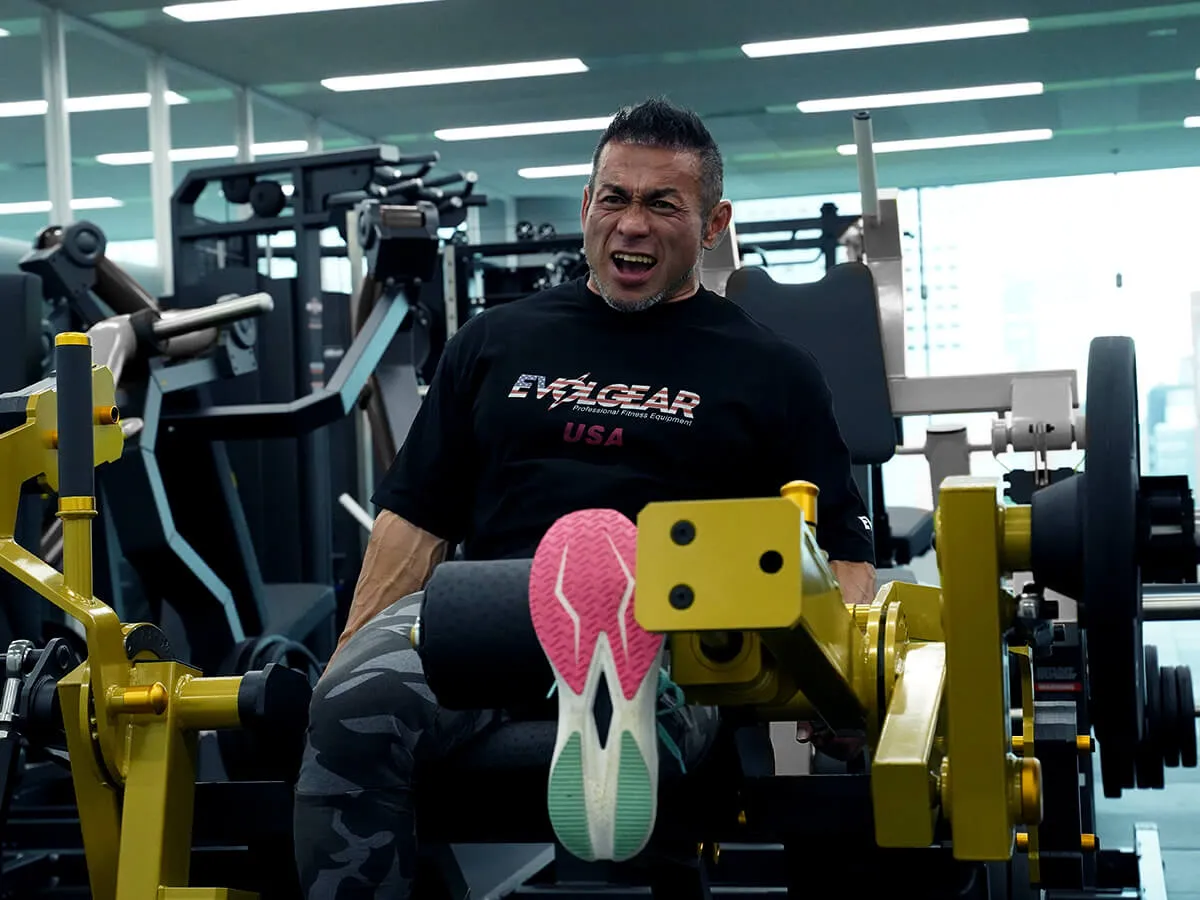 ISO-LATERAL LEG EXTENSION