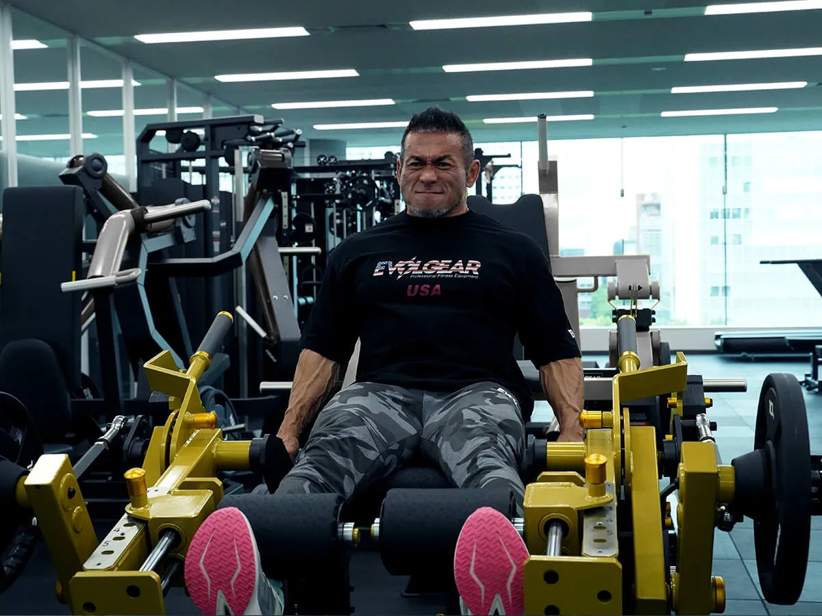 ISO-LATERAL LEG EXTENSION