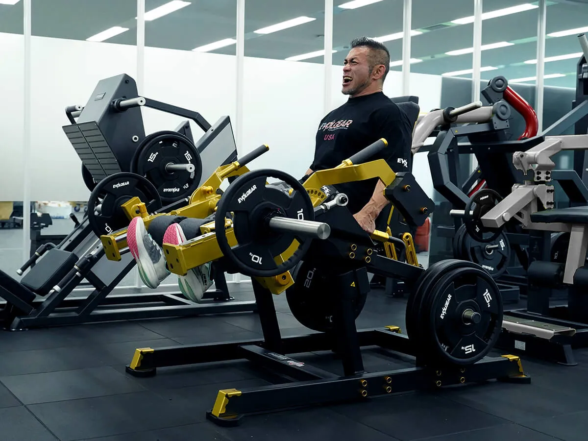 ISO-LATERAL LEG EXTENSION