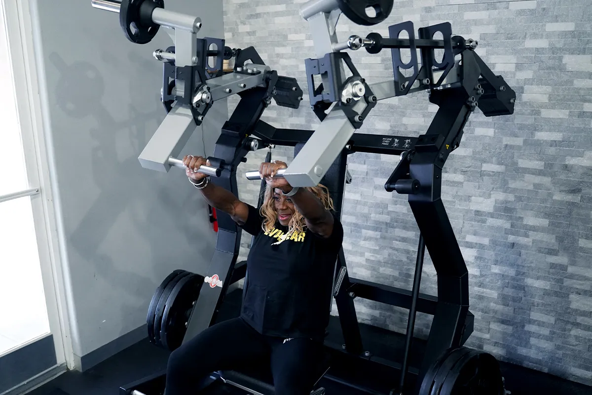 INCLINE CHEST PRESS