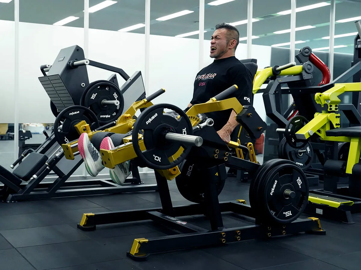 ISO-LATERAL LEG EXTENSION