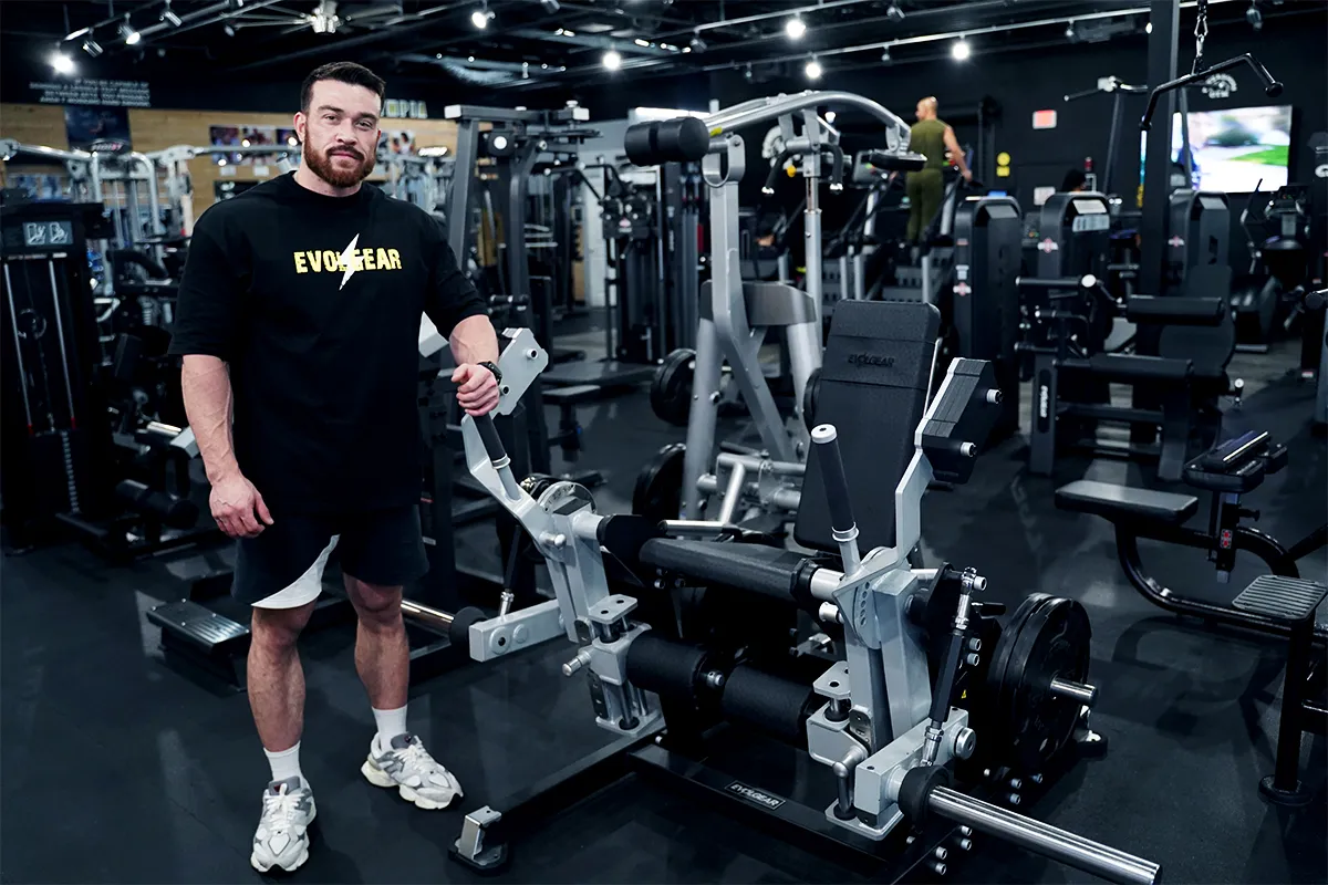 ISO-LATERAL LEG EXTENSION