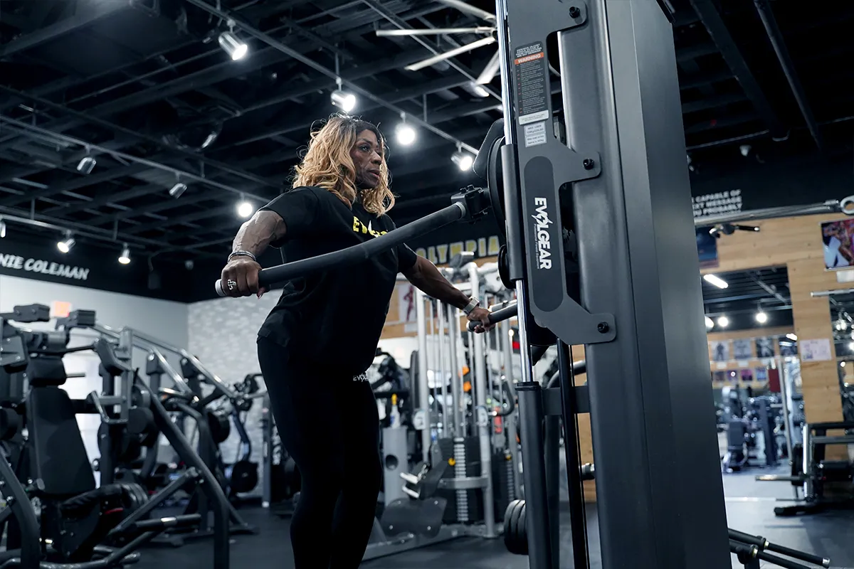 STANDING LATERAL RAISE & CROSSOVER