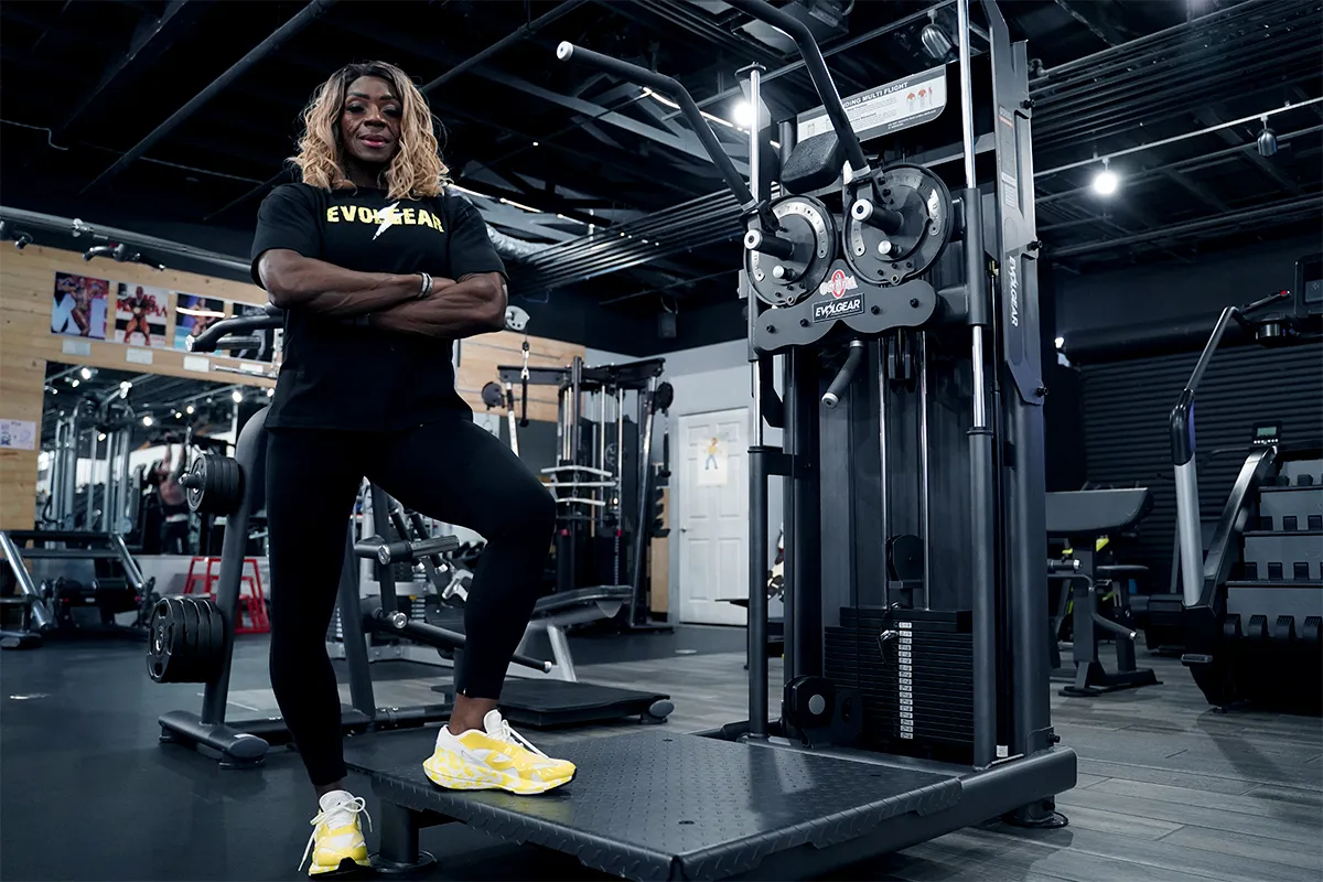 STANDING LATERAL RAISE & CROSSOVER