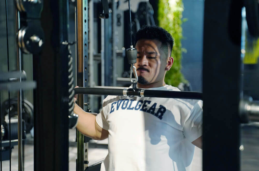 LAT PULLDOWN